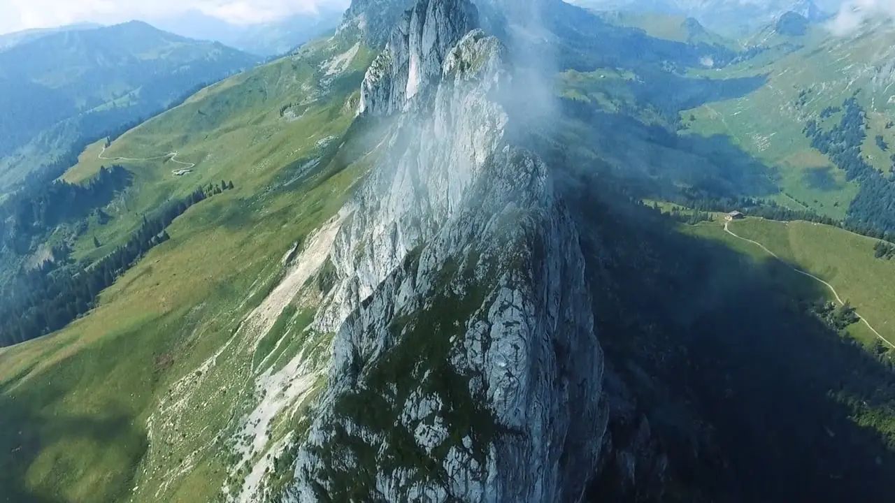 Tráiler — vídeo 3